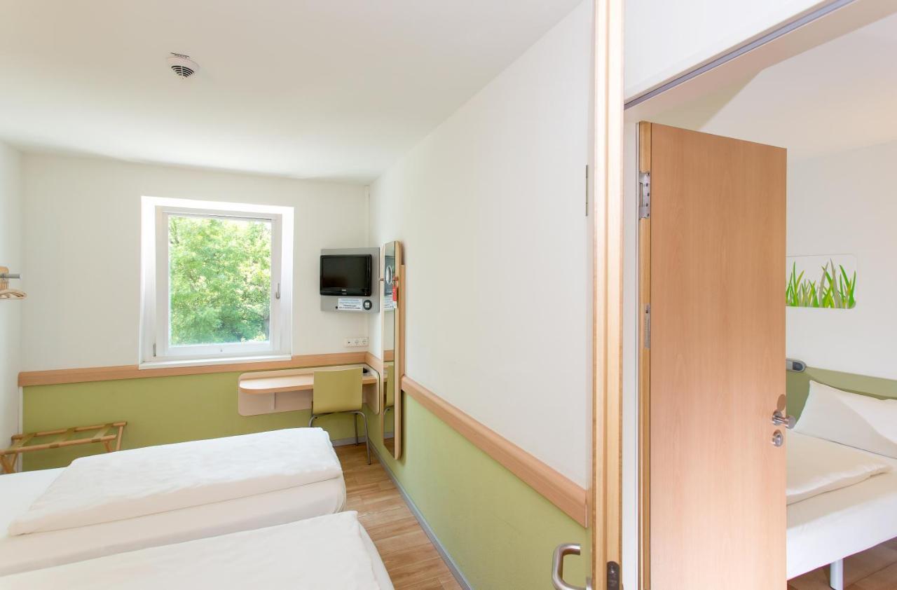 Ibis Budget Augsburg City Room photo