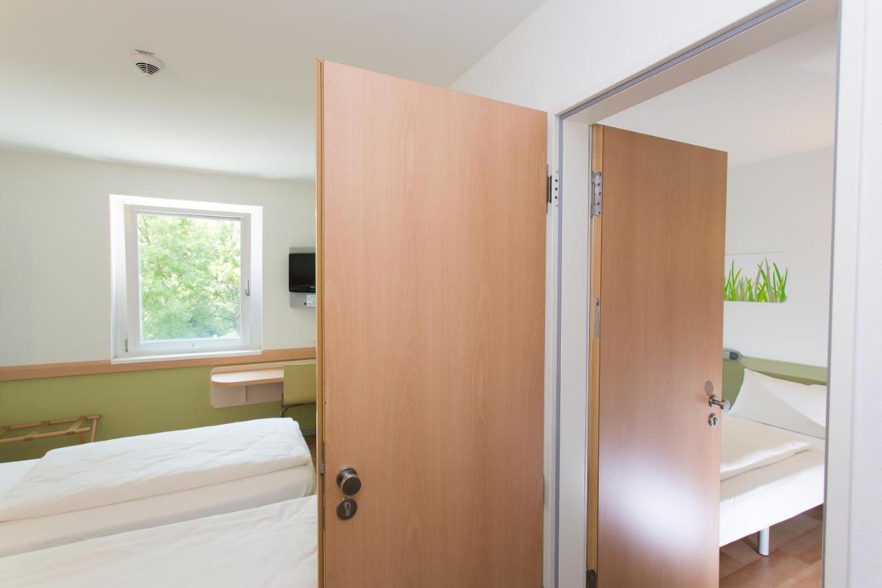 Ibis Budget Augsburg City Room photo