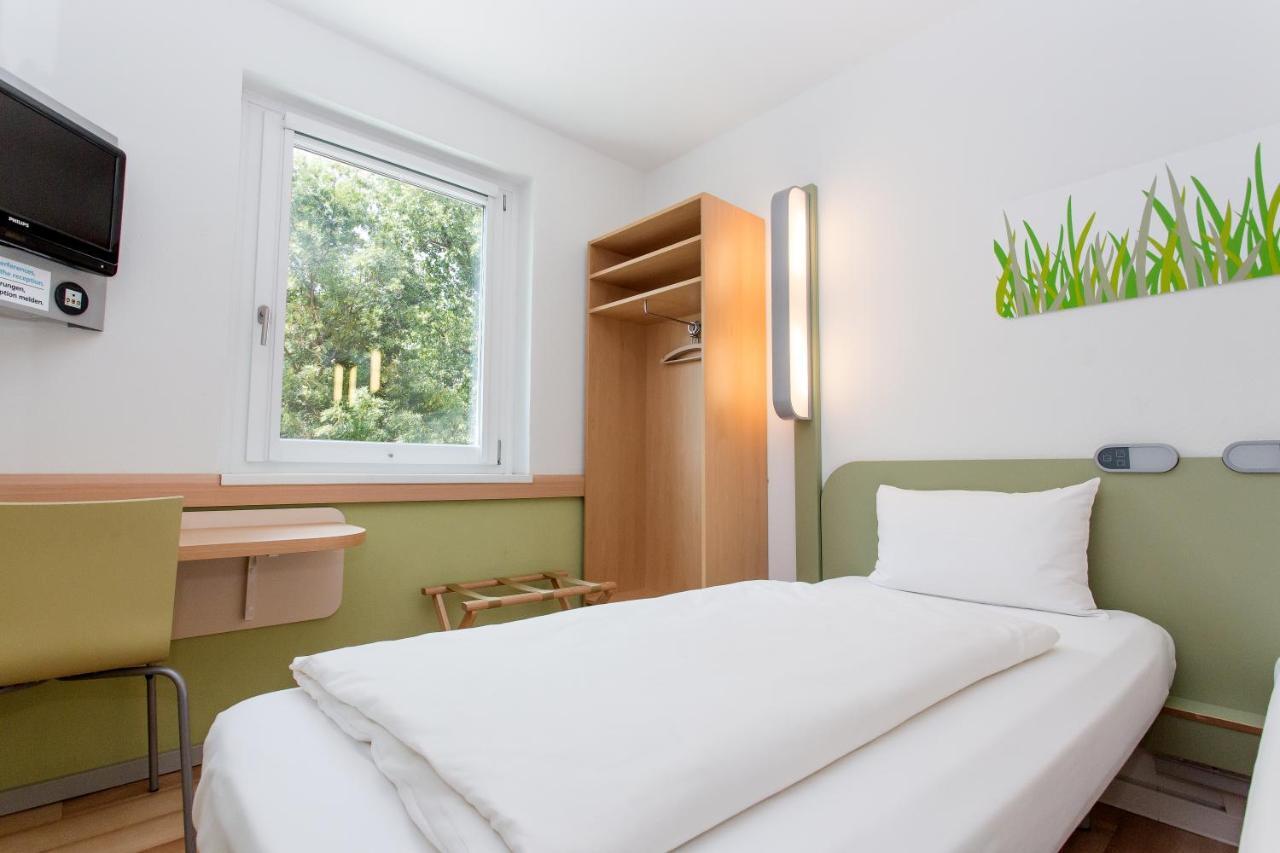 Ibis Budget Augsburg City Room photo