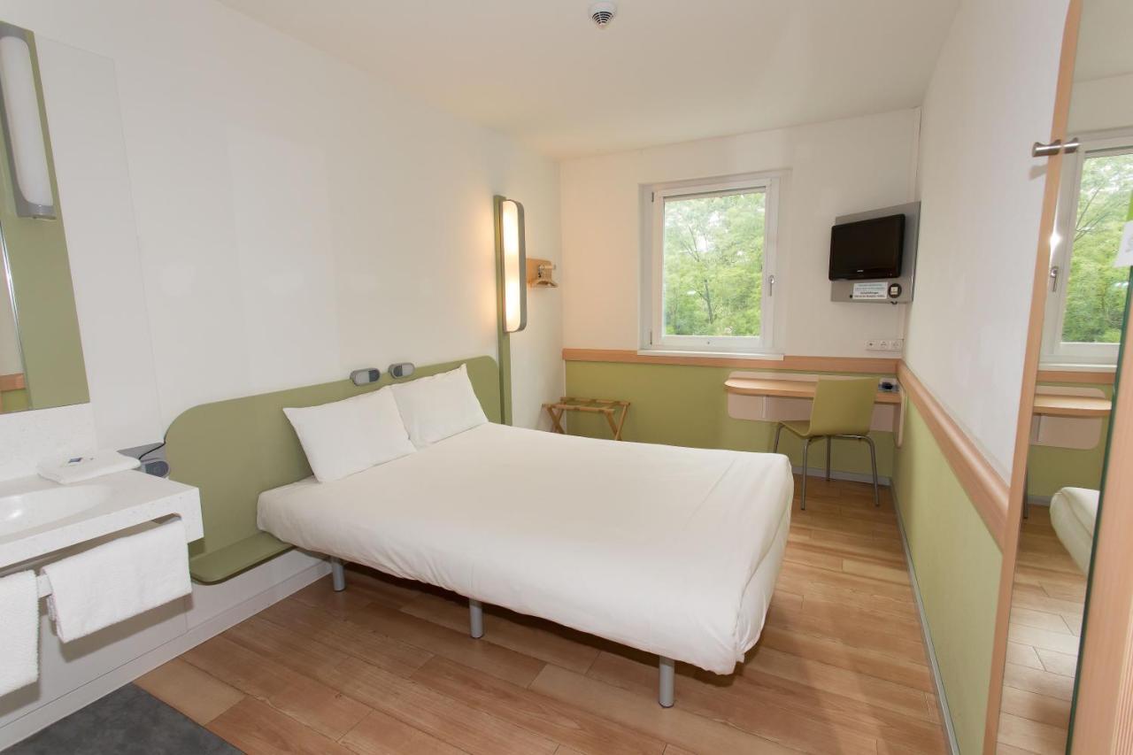 Ibis Budget Augsburg City Room photo